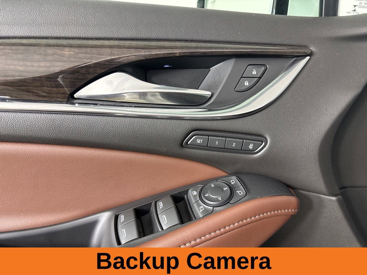 Used 2021 Buick Enclave Avenir w/ Avenir Technology Package image 11