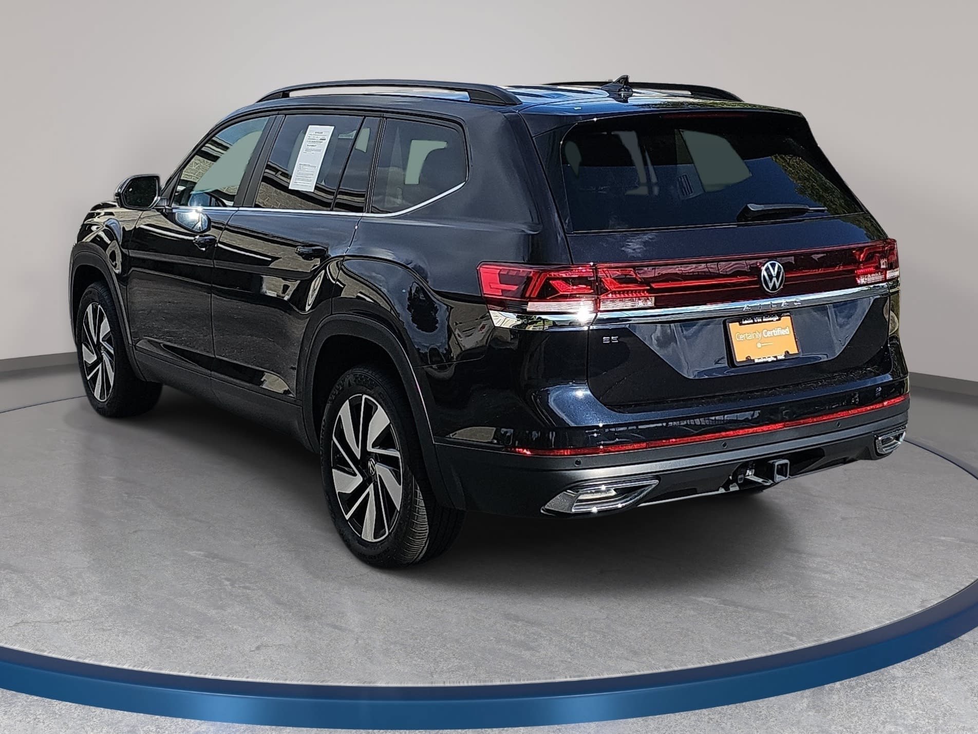 Certified 2026 Volkswagen Atlas SE w/ Panoramic Sunroof Package FWD image 7