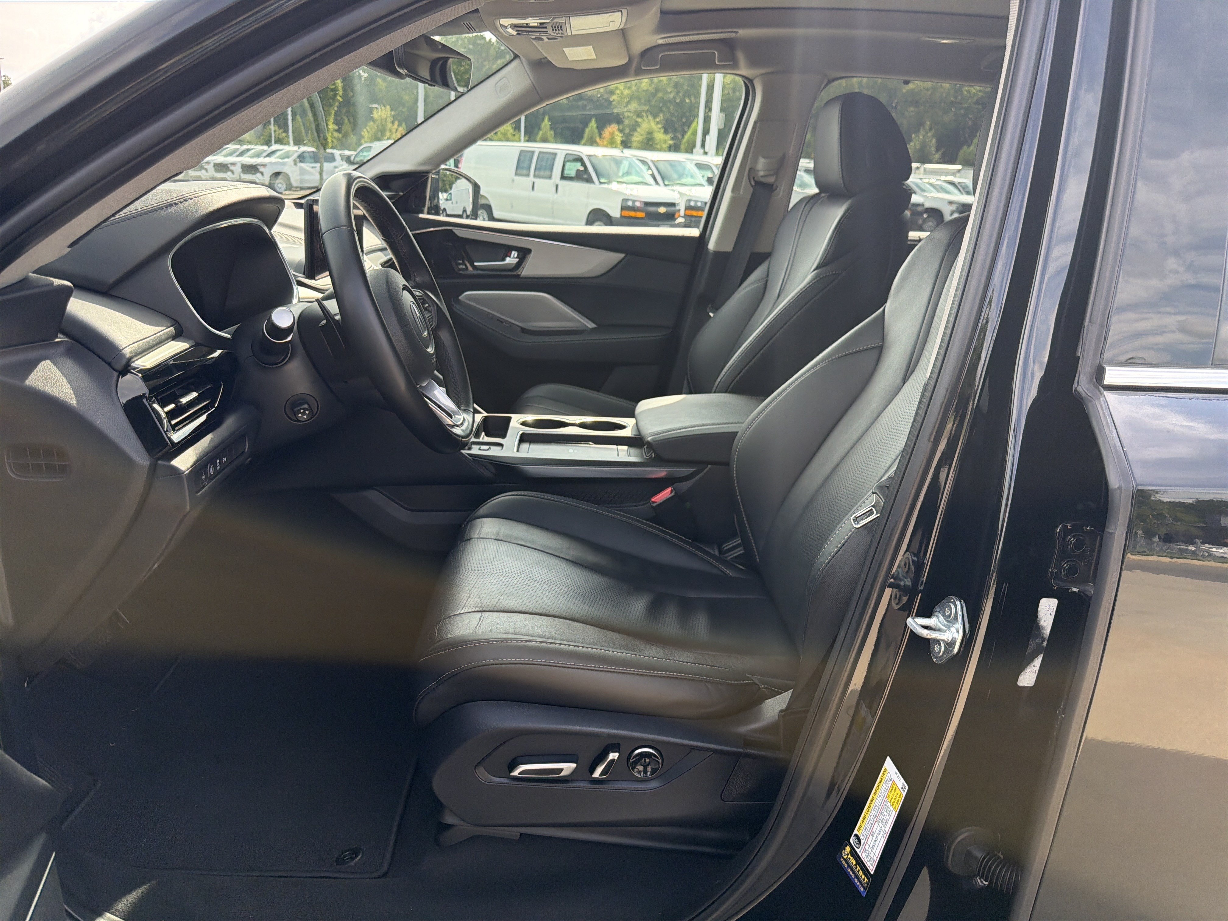 Certified 2025 Acura MDX w/ Technology Package FWD image 10