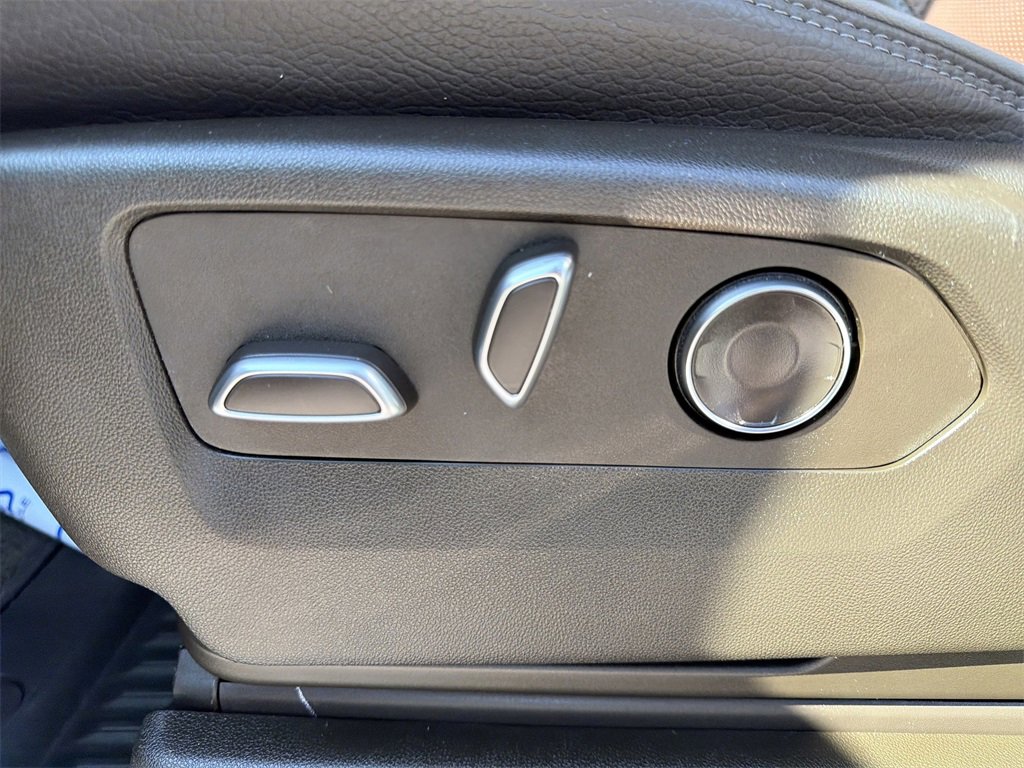 Used 2025 GMC Sierra 1500 Denali image 15