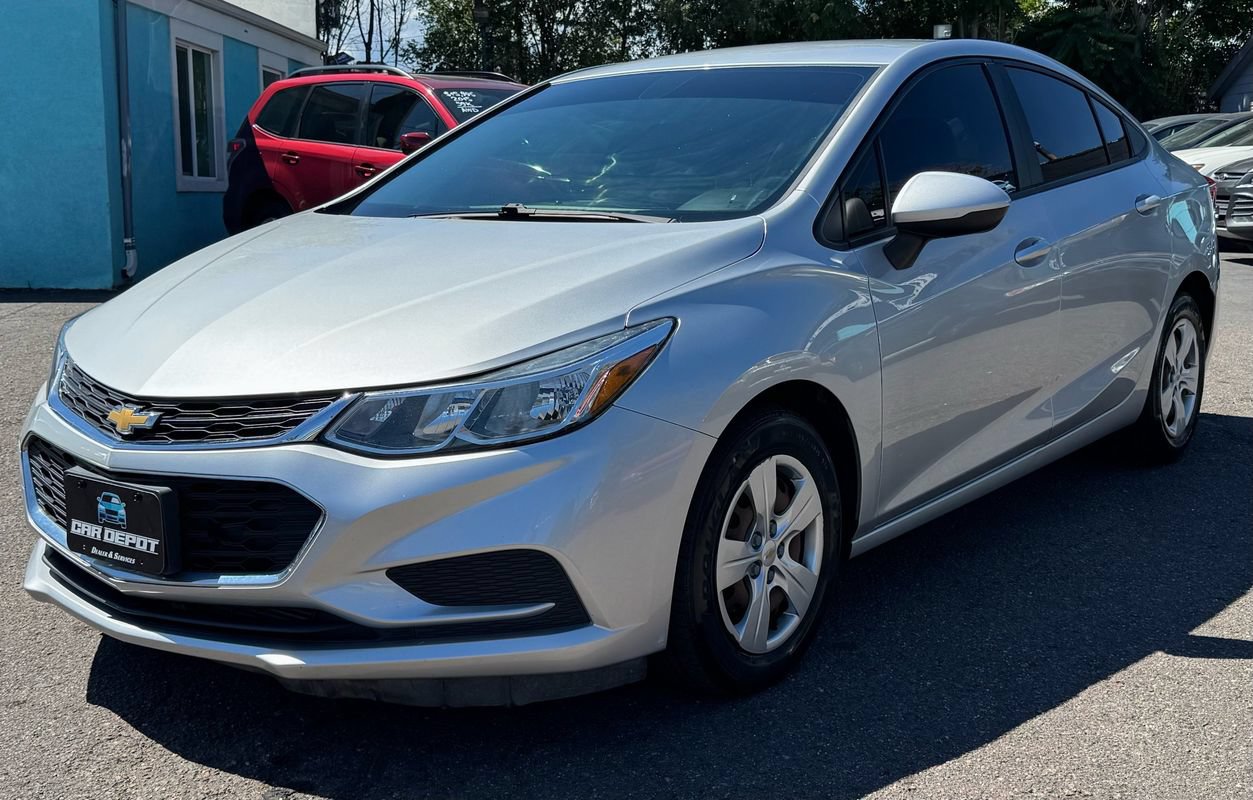 Used 2017 Chevrolet Cruze LS FWD image 6