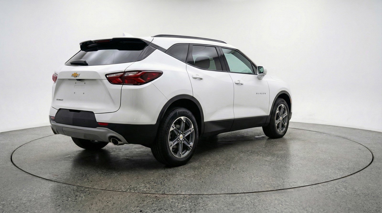 Used 2025 Chevrolet Blazer LT image 9