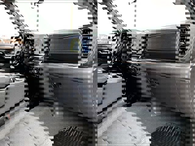 Used 2023 Chevrolet Silverado 1500 LT image 14