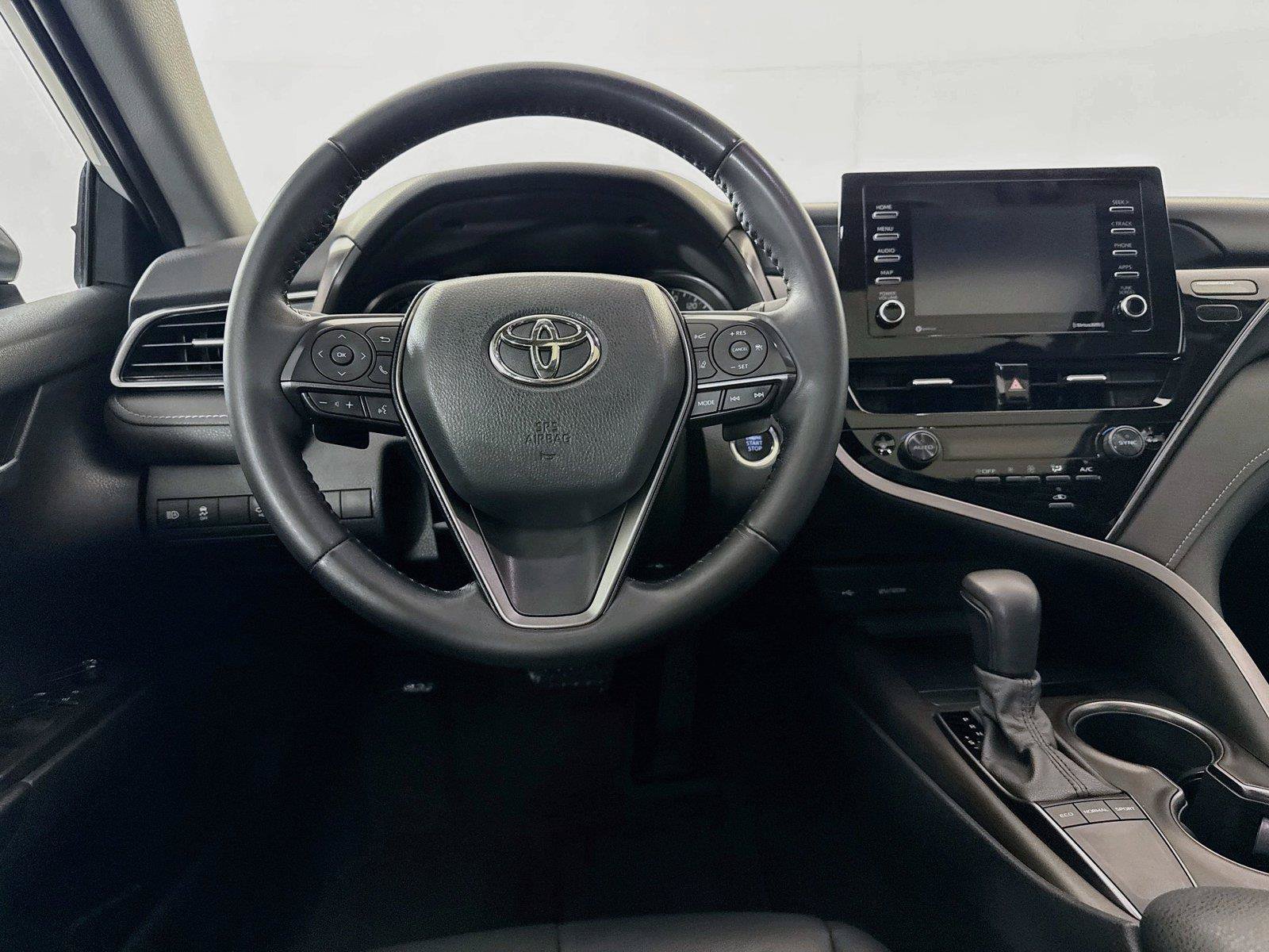 Used 2022 Toyota Camry SE w/ Convenience Package FWD image 30