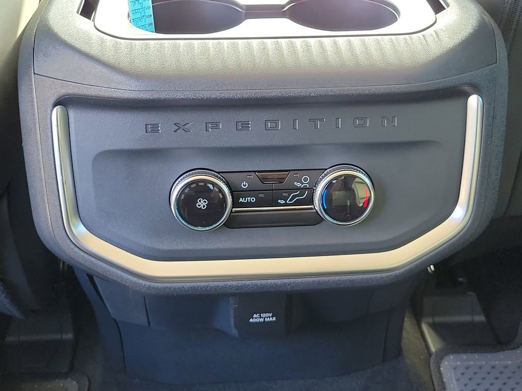 New 2025 Ford Expedition Active image 15