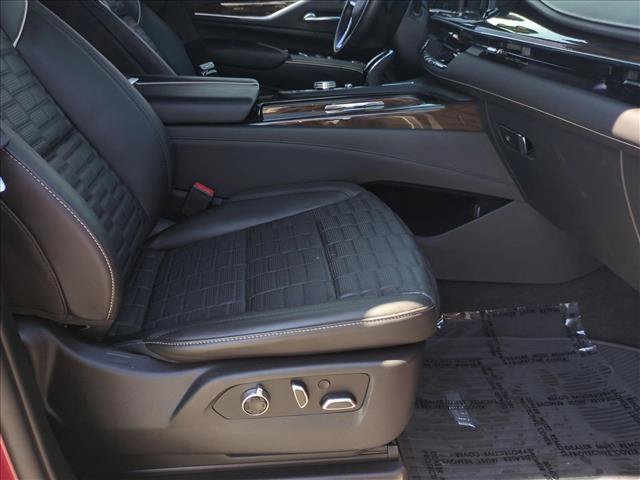 Certified 2023 Cadillac Escalade Sport Platinum w/ LPO, ONYX Package AWD/4WD image 25