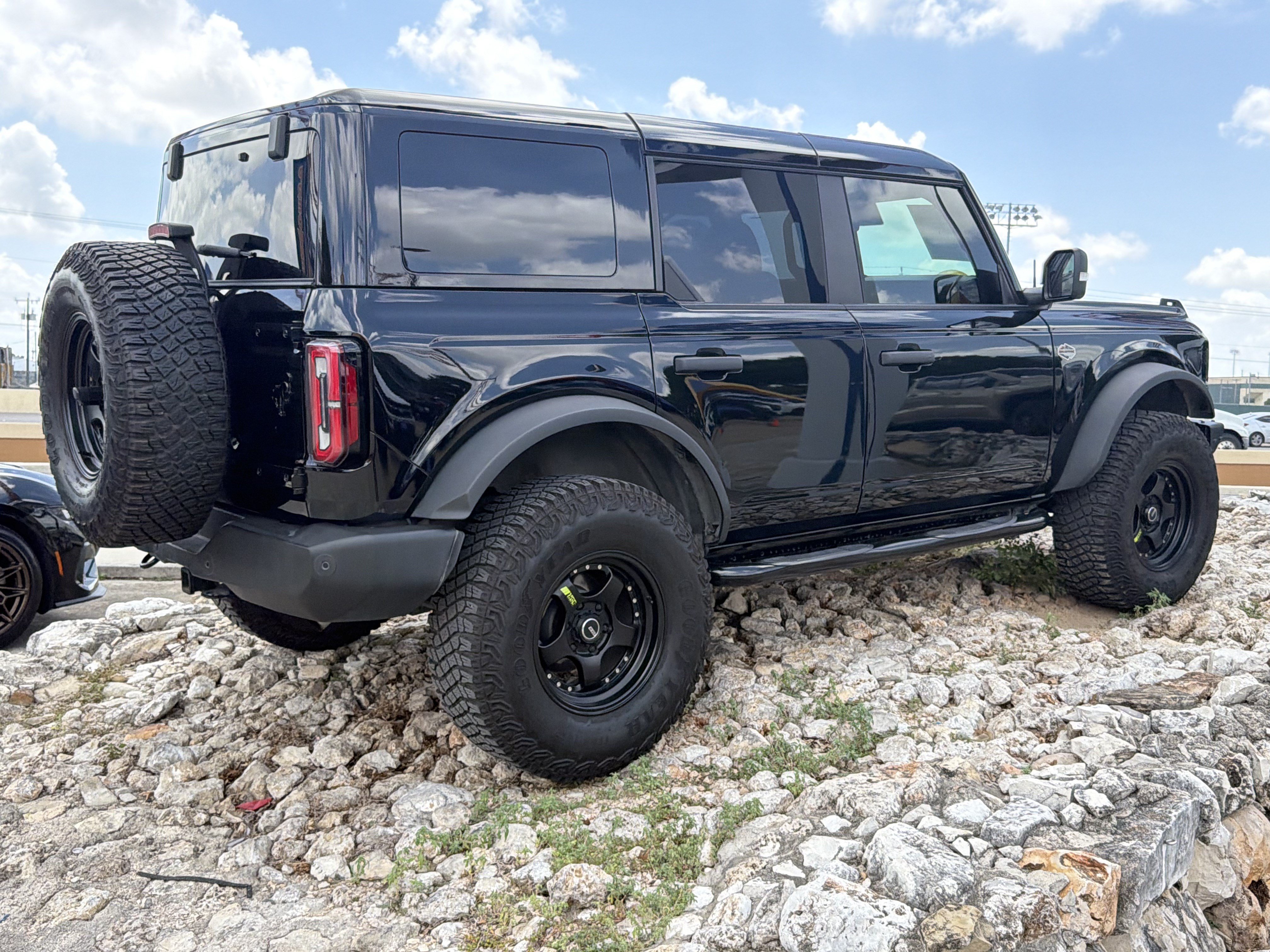 Used 2024 Ford Bronco Wildtrak AWD/4WD image 5