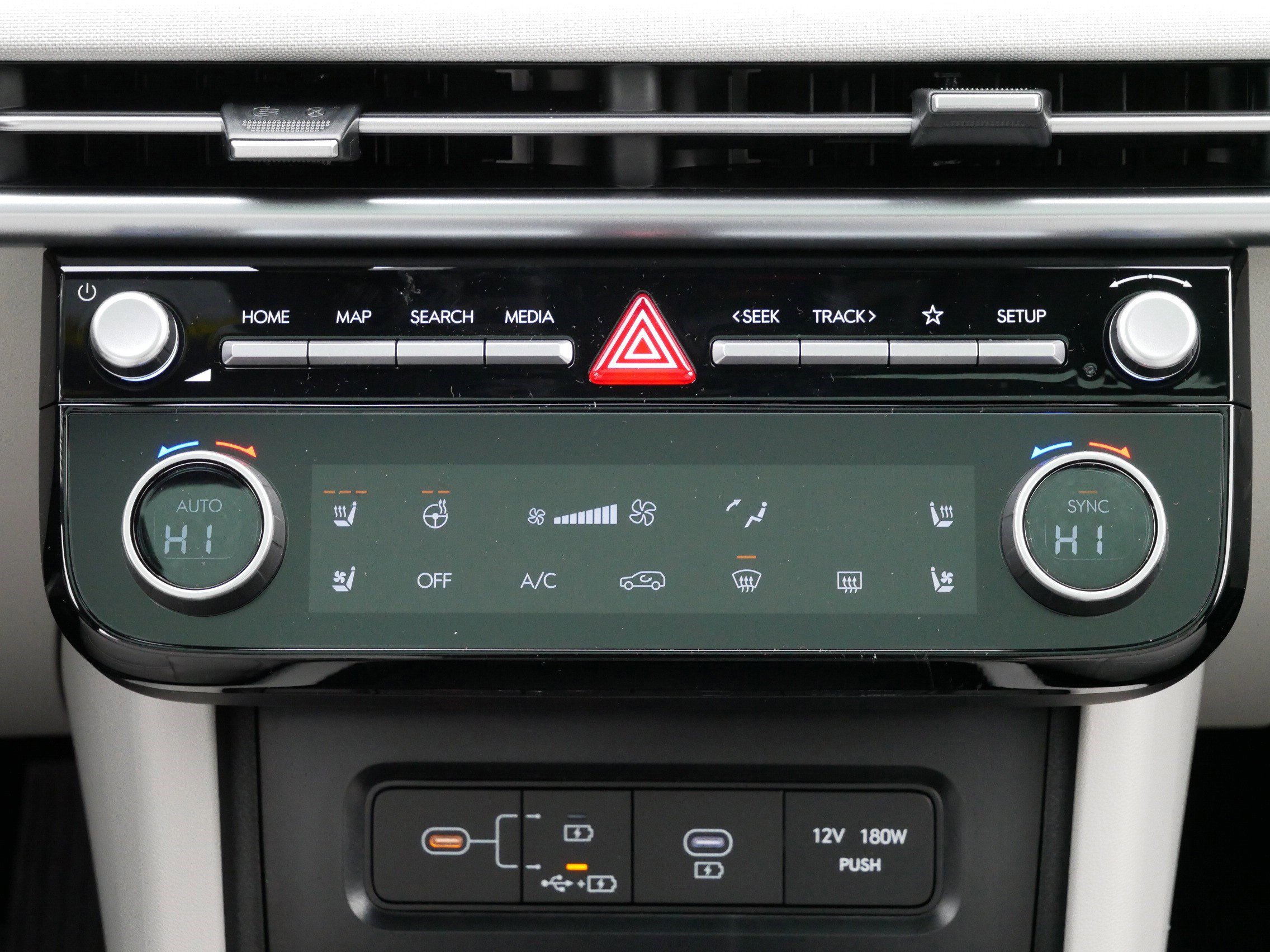 New 2026 Hyundai Tucson Limited image 11