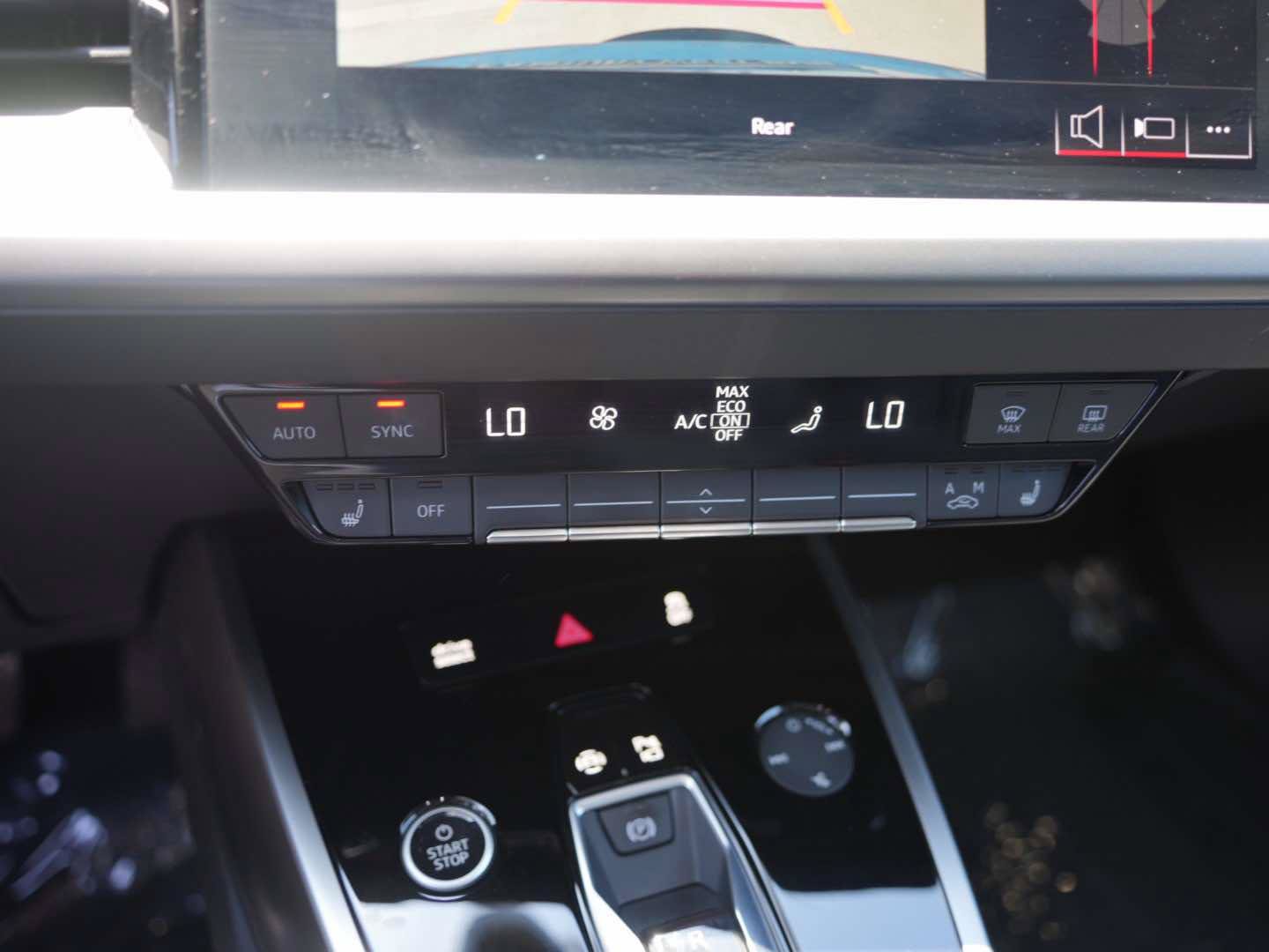 Used 2022 Audi Q4 e-tron Prestige AWD/4WD image 21
