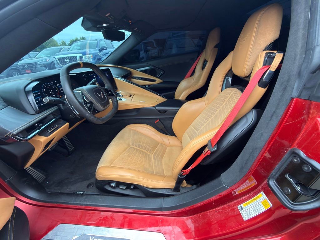 Used 2023 Chevrolet Corvette Stingray Premium Conv w/ Z51 Performance Package RWD image 6
