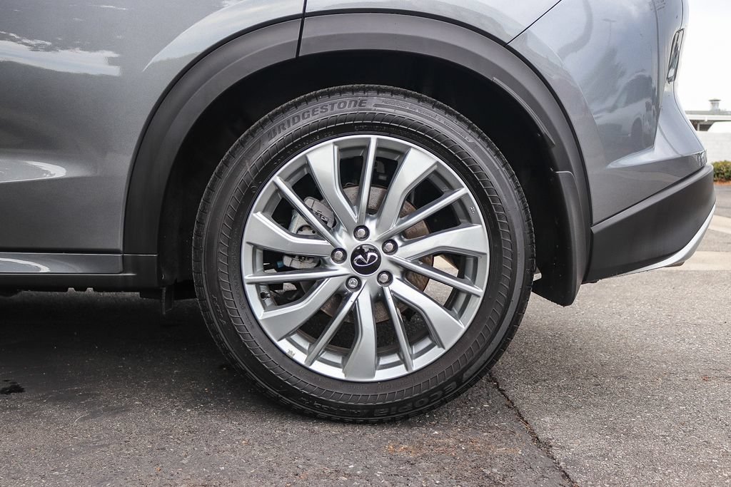 Certified 2023 INFINITI QX50 Luxe FWD image 11