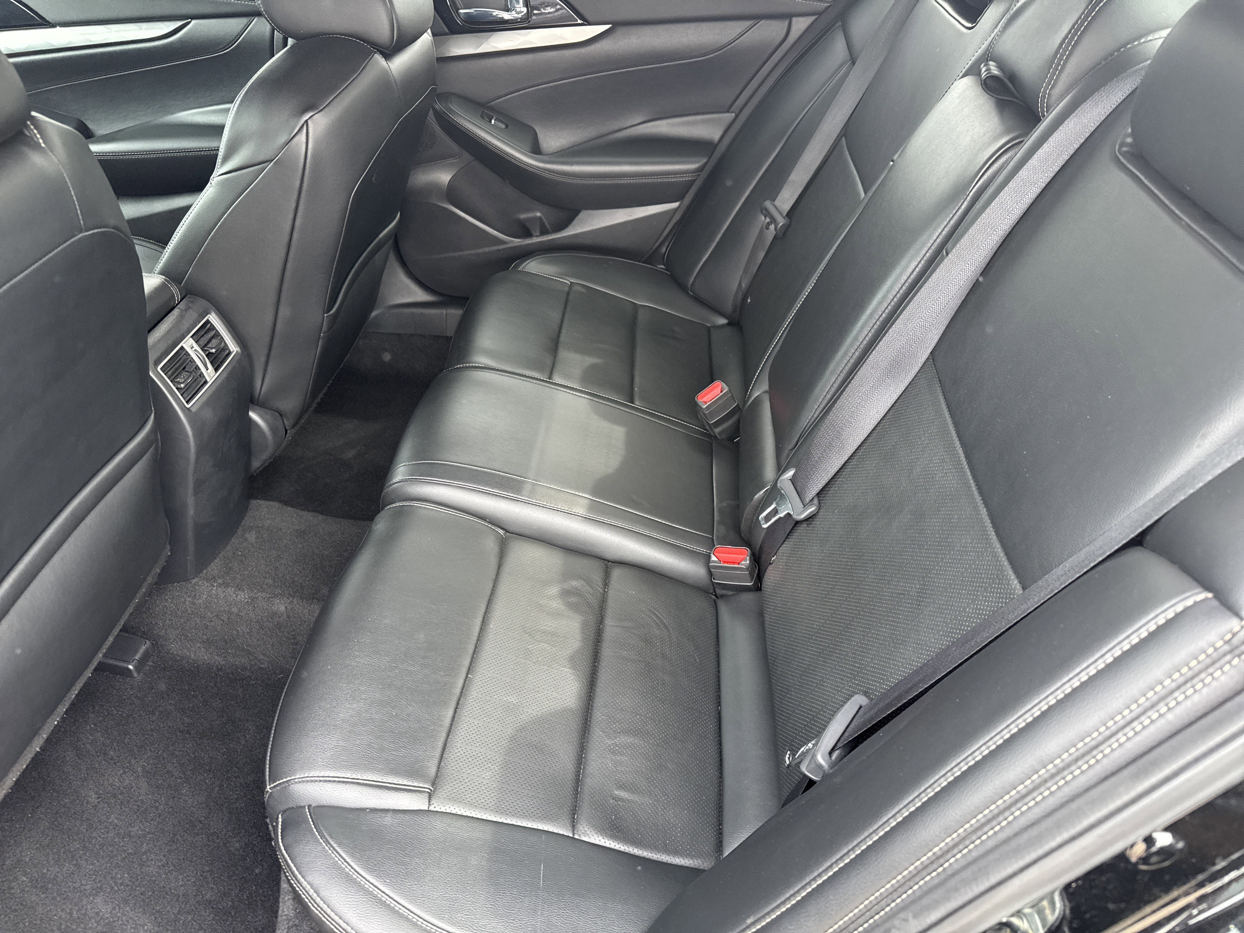Used 2021 Nissan Maxima 3.5 SV w/ Floor Mat Group FWD image 6