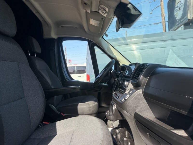 Used 2023 RAM ProMaster 2500 FWD image 8