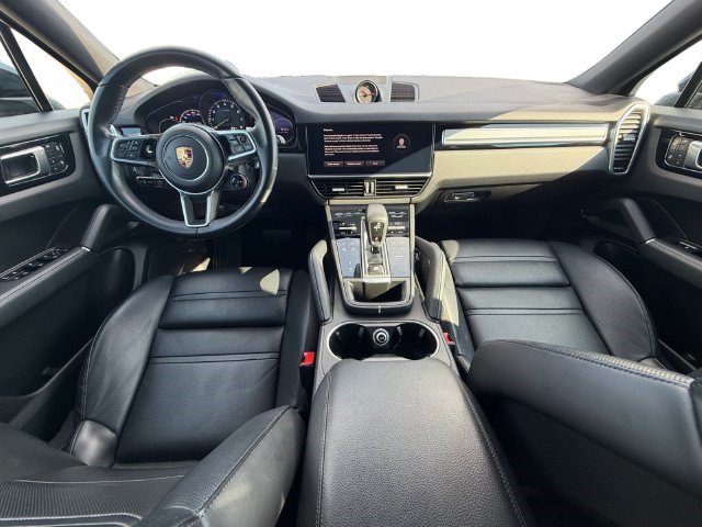 Used 2022 Porsche Cayenne Platinum Edition AWD/4WD image 12