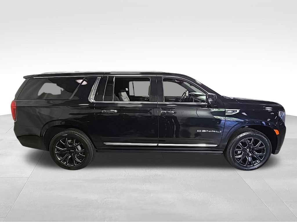 Used 2021 GMC Yukon XL Denali w/ Denali Ultimate Package AWD/4WD image 7