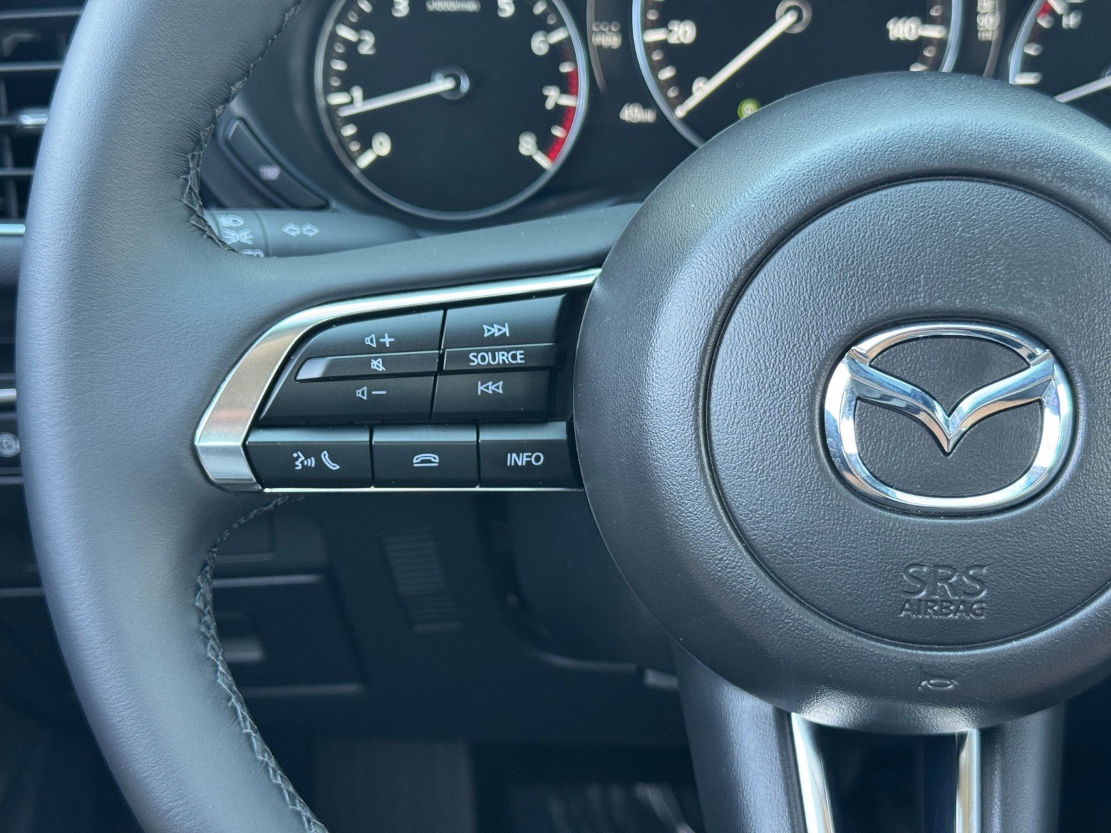 Used 2025 MAZDA MAZDA3 s image 19