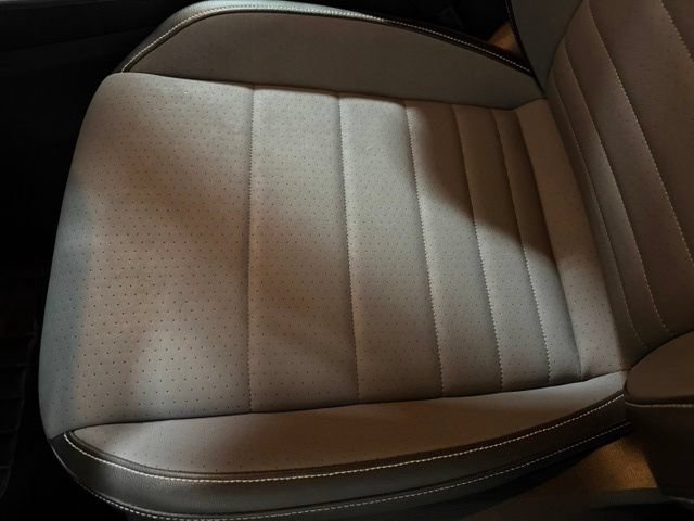 Used 2025 Volkswagen Jetta SE FWD image 14