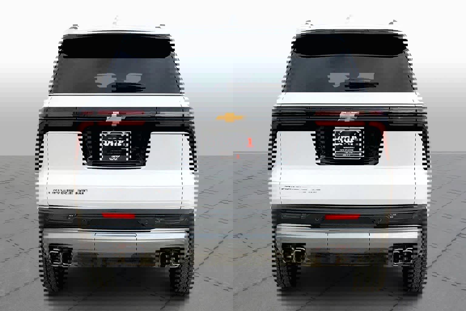 Used 2025 Chevrolet Traverse LT image 4