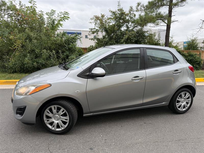 Used 2012 MAZDA MAZDA2 Sport FWD image 6