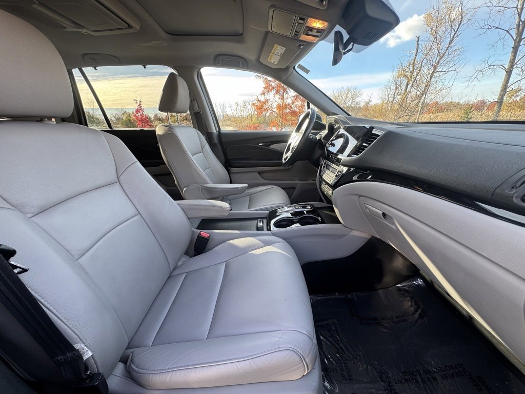 Used 2022 Honda Pilot Touring image 29