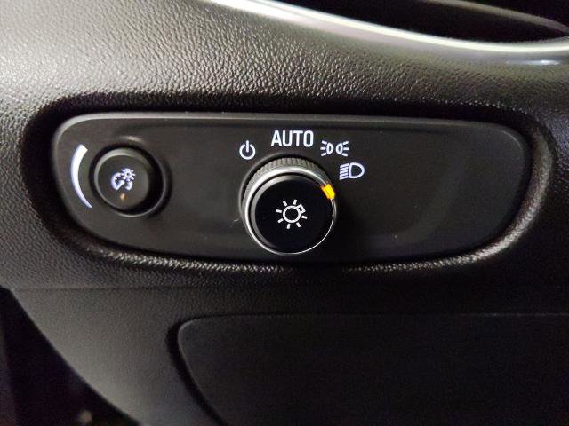 Used 2020 Chevrolet Malibu LT FWD image 14