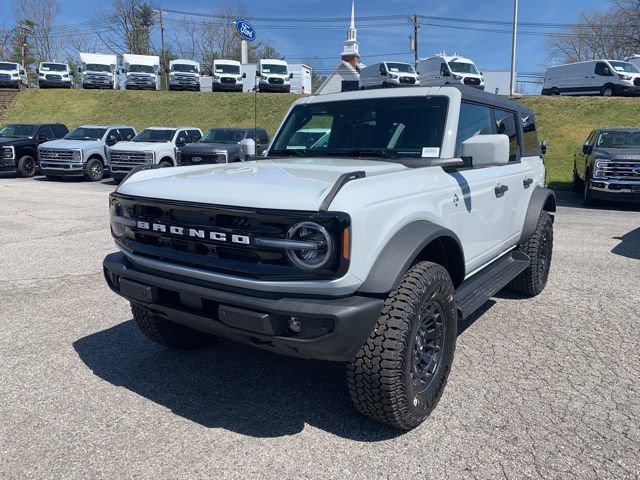 New 2026 Ford Bronco Outer Banks w/ Sasquatch Package AWD/4WD image 4