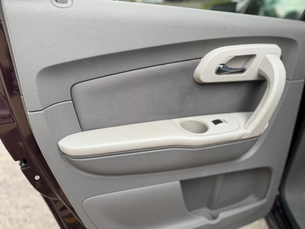 Used 2009 Chevrolet Traverse LS image 12