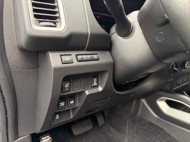 Used 2024 Nissan Frontier SL w/ Technology Package AWD/4WD image 27