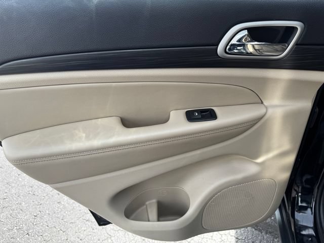 Certified 2022 Jeep Grand Cherokee Laredo E w/ Security & Convenience Group AWD/4WD image 19