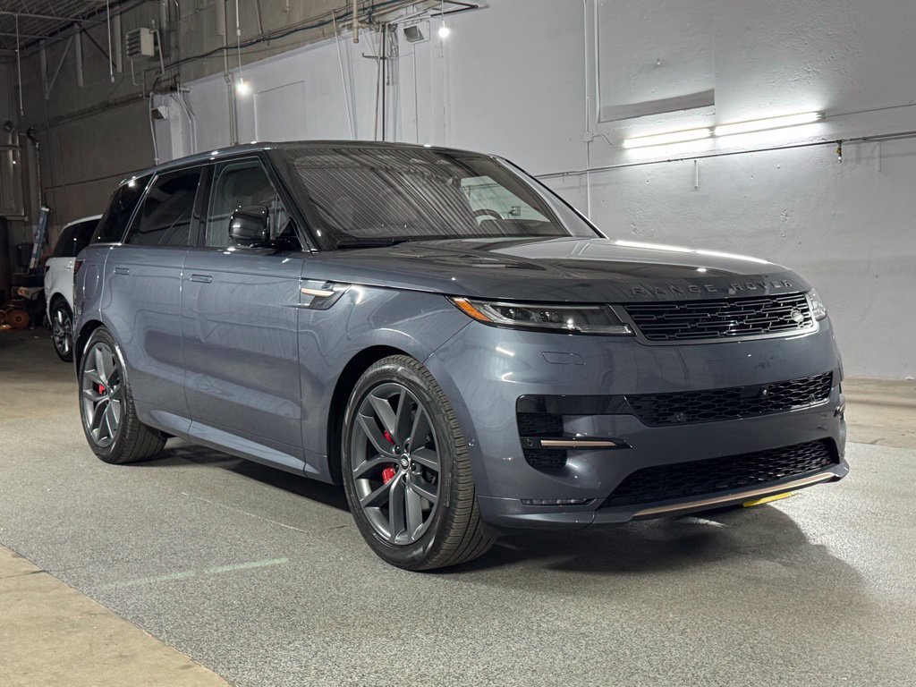 Used 2023 Land Rover Range Rover Sport SE Dynamic AWD/4WD image 4
