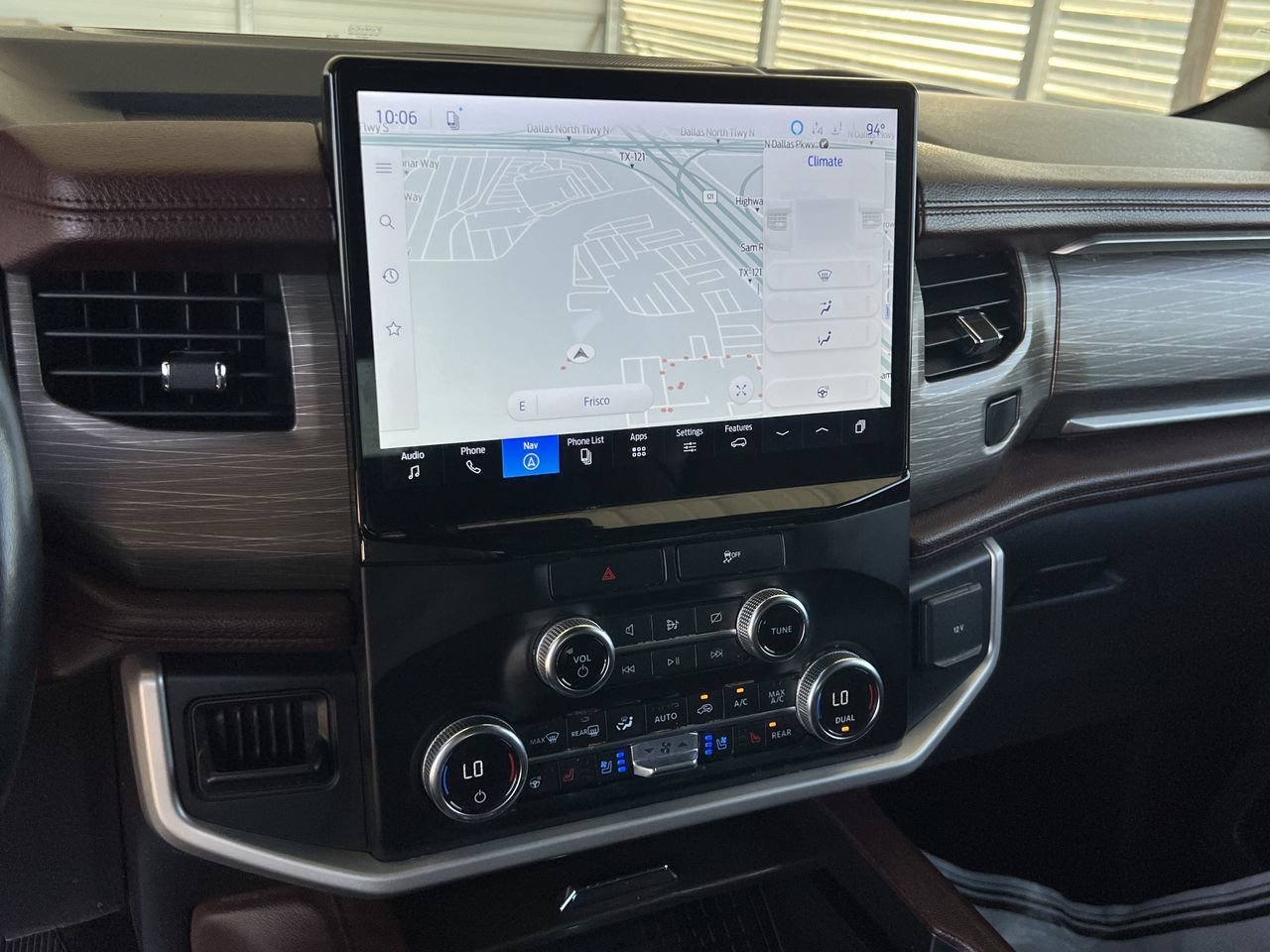 Used 2022 Ford Expedition Limited AWD/4WD image 14