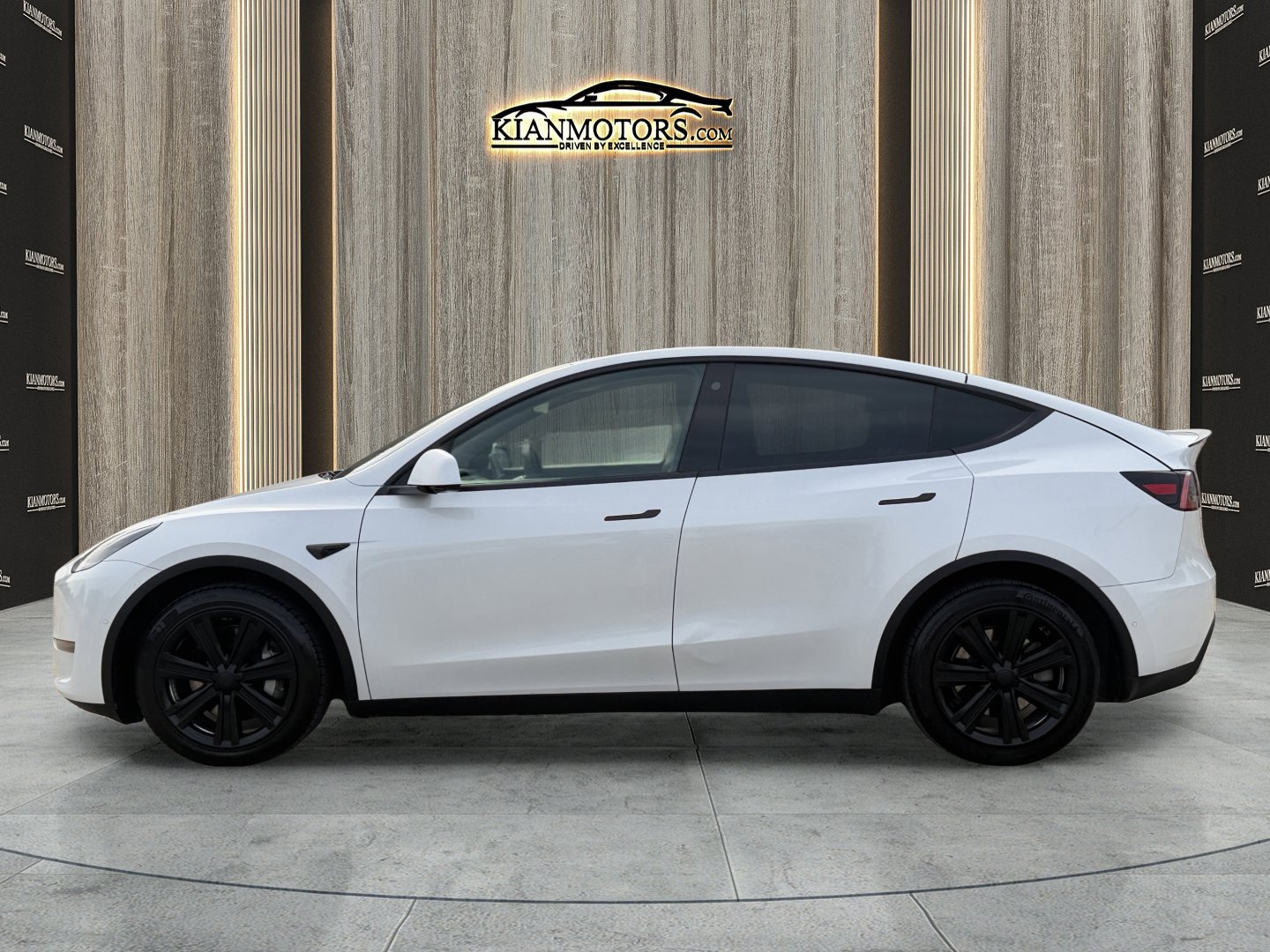Used 2021 Tesla Model Y Long Range image 9