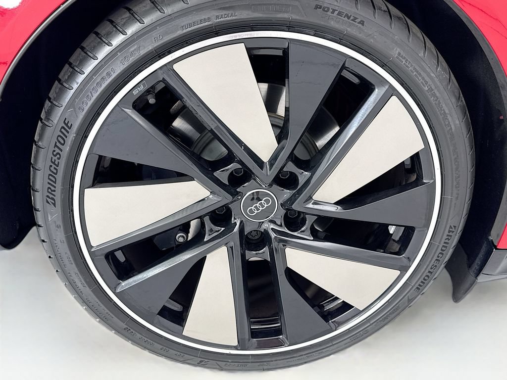 Used 2024 Audi e-tron GT Prestige AWD/4WD image 30