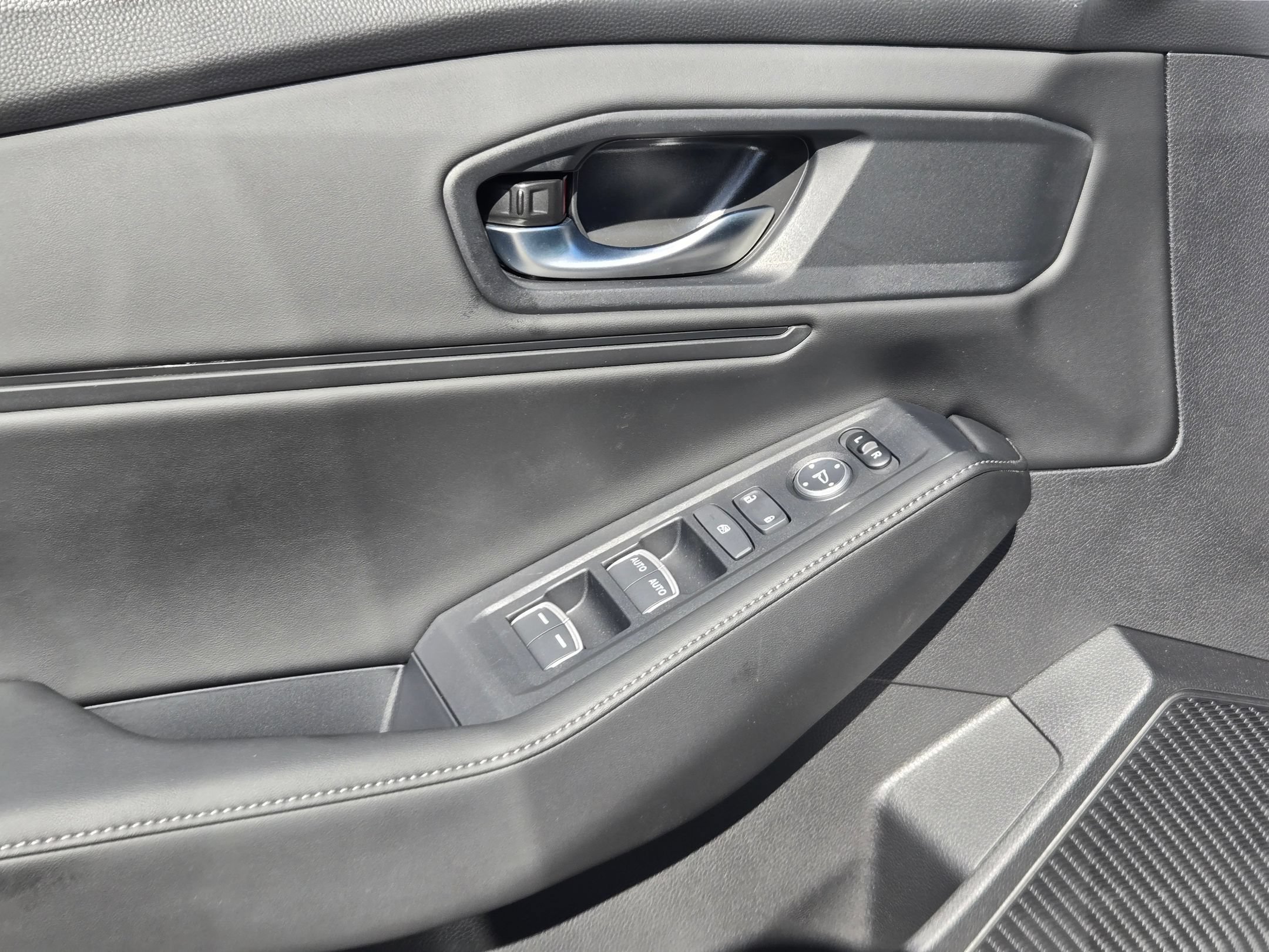 Certified 2025 Honda Accord Sport image 11