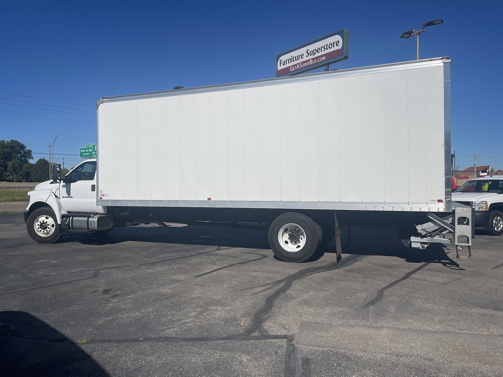 Used 2023 Ford F750 2WD Regular Cab Super Duty image 6