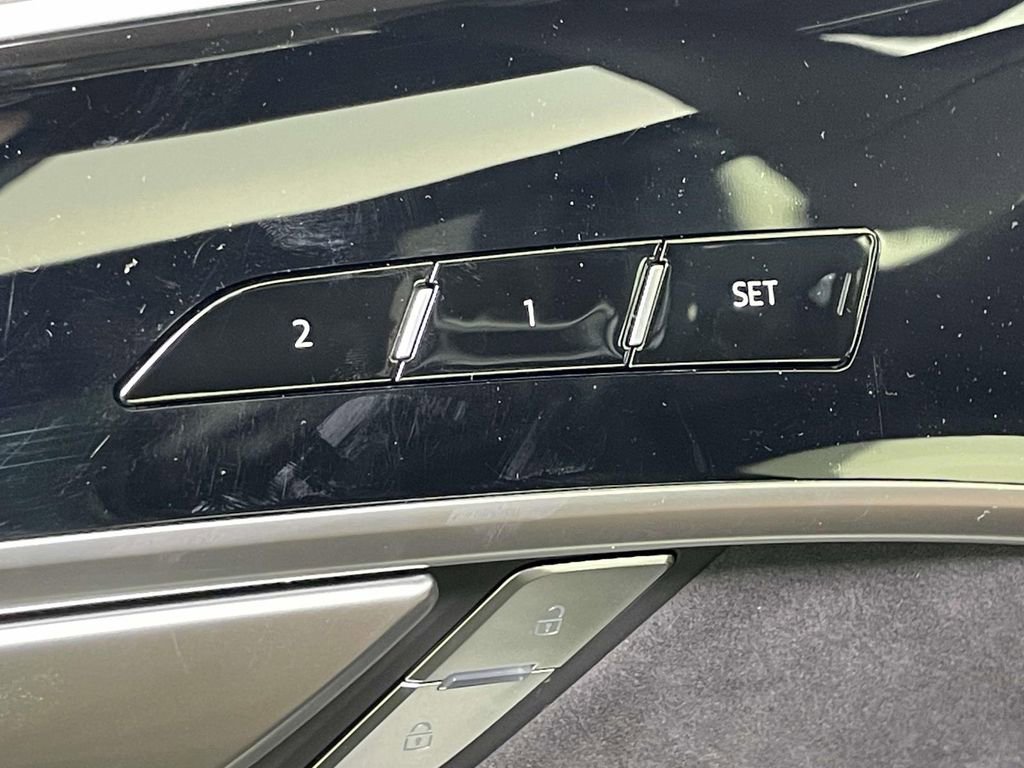 New 2026 Audi A8 L 3.0T AWD/4WD image 37