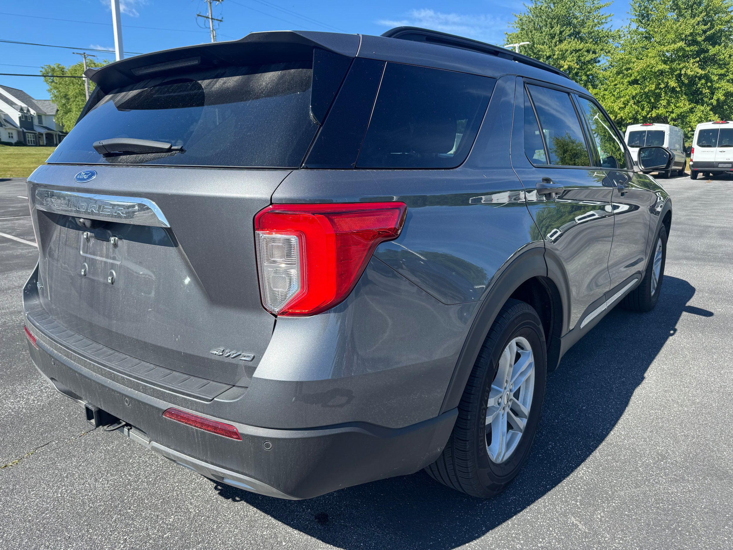 Used 2024 Ford Explorer XLT w/ Equipment Group 202A AWD/4WD image 5