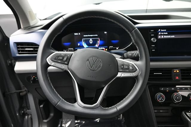Used 2023 Volkswagen Taos SE w/ Panoramic Sunroof Package AWD/4WD image 12