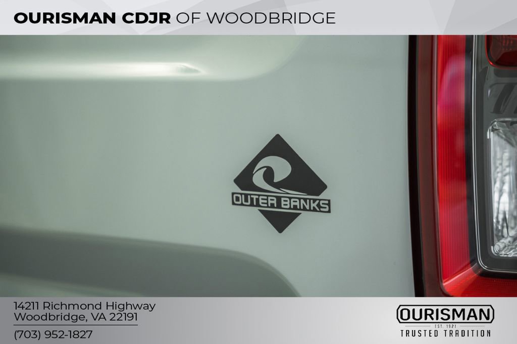 Used 2021 Ford Bronco Sport Outer Banks w/ Outer Banks Package (96D) image 9