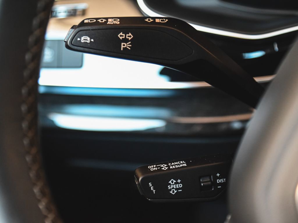 Used 2024 Audi Q8 Premium Plus w/ Premium Plus Package image 29