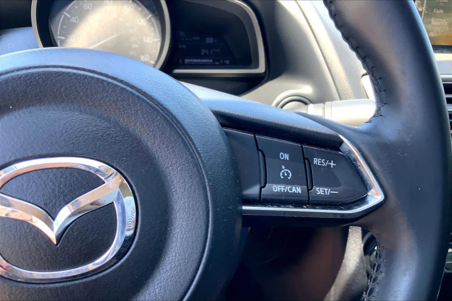 Used 2018 MAZDA MAZDA3 Touring FWD image 23