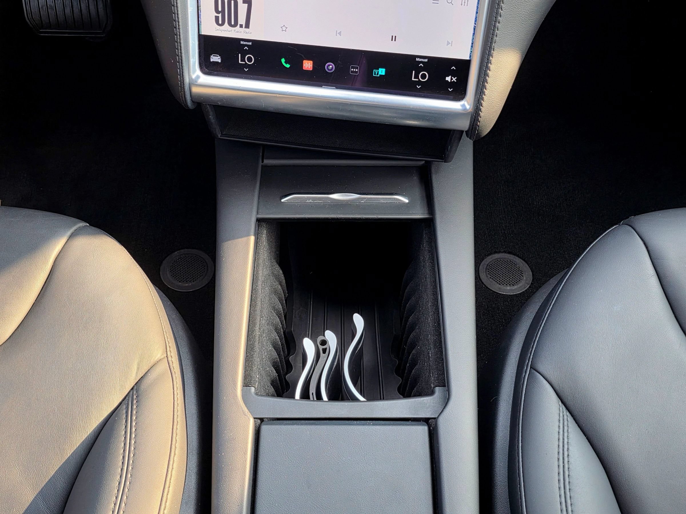 Used 2017 Tesla Model S 60 RWD image 26