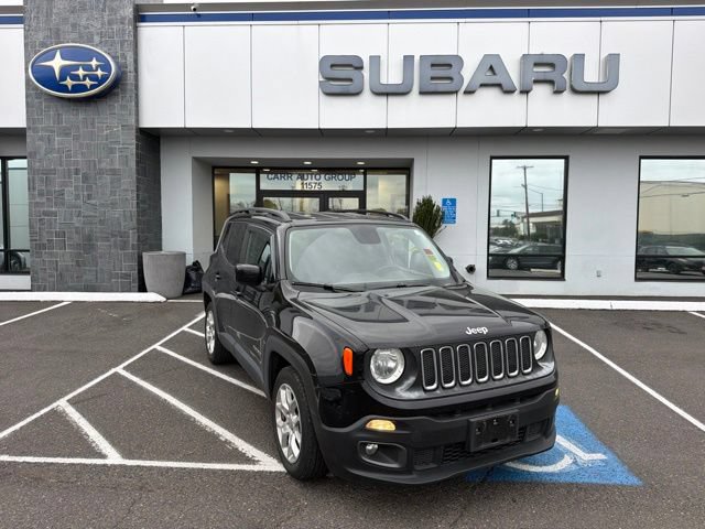 Used 2017 Jeep Renegade Latitude FWD image 1