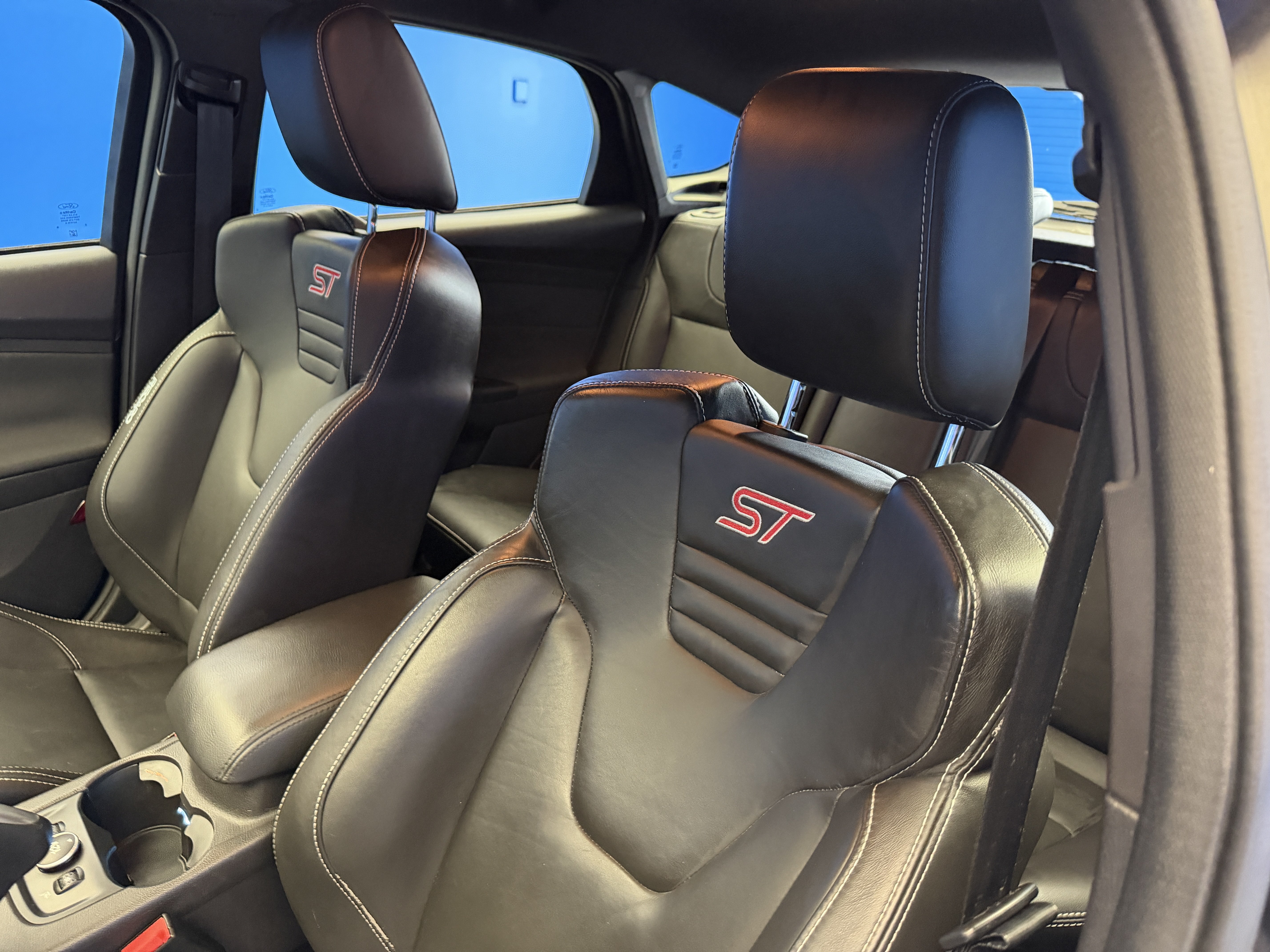Used 2014 Ford Focus ST w/ Equipment Group 202A FWD image 9