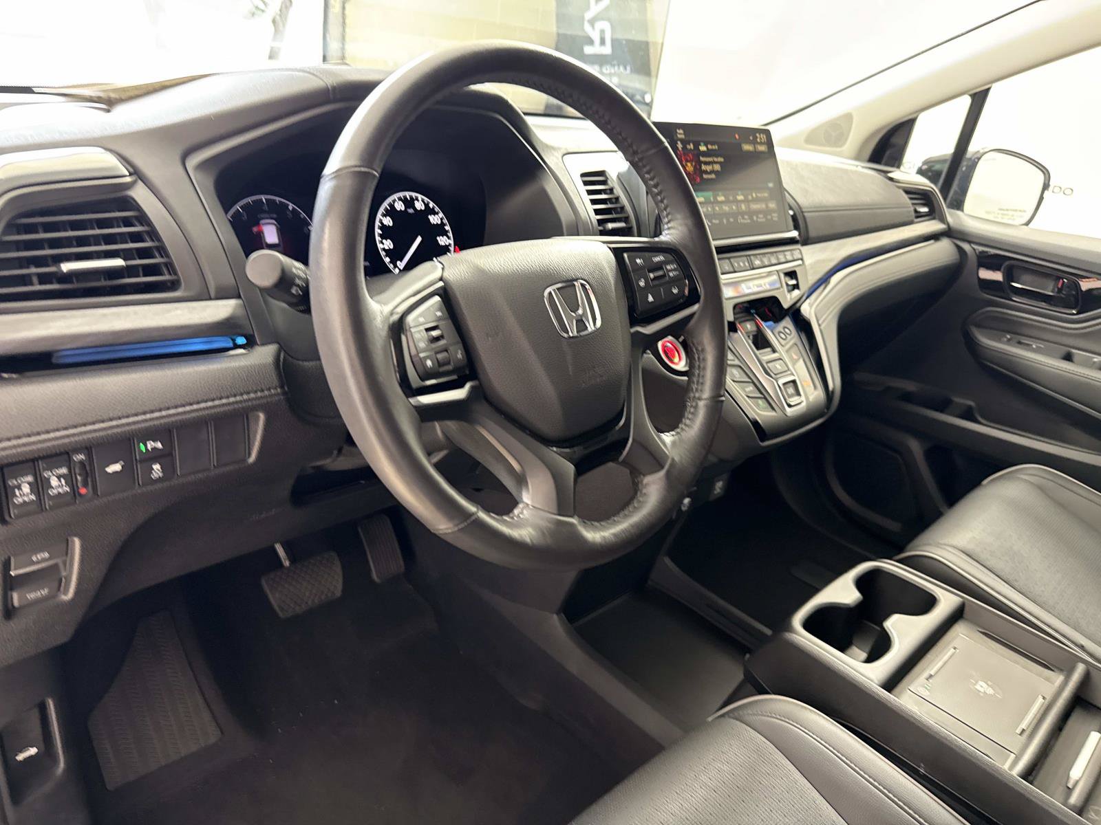 Used 2025 Honda Odyssey Elite image 21