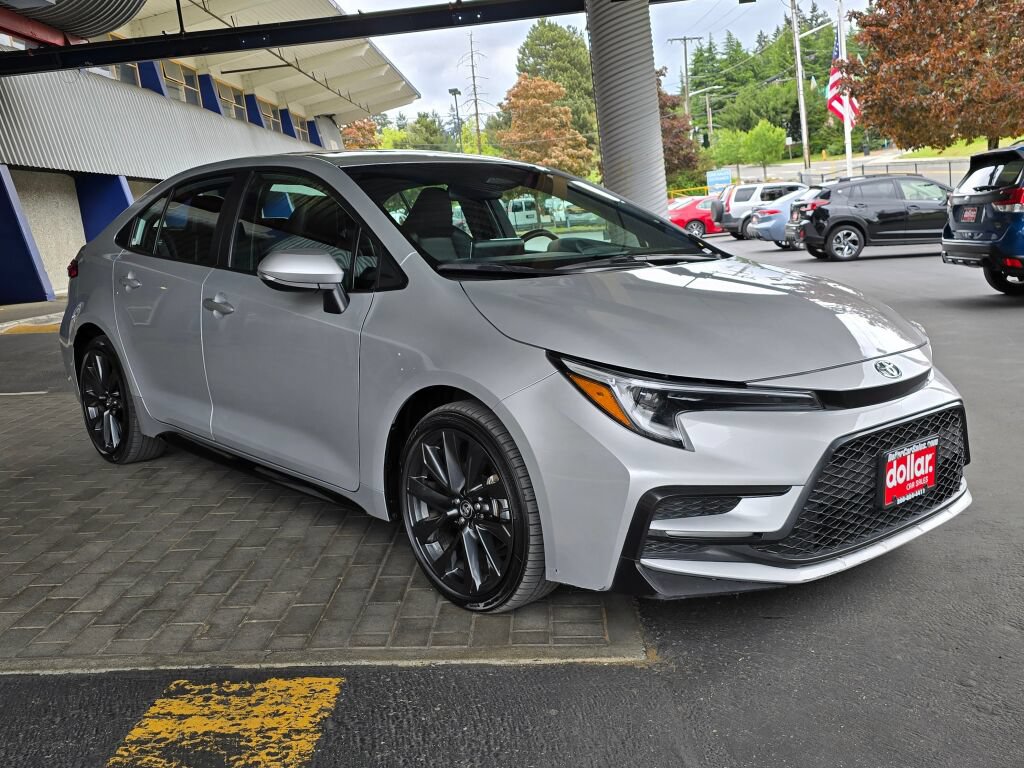 Used 2024 Toyota Corolla XSE FWD image 3