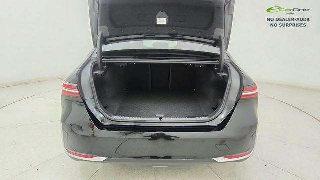 Used 2024 BMW i5 eDrive40i w/ Convenience Package RWD image 14