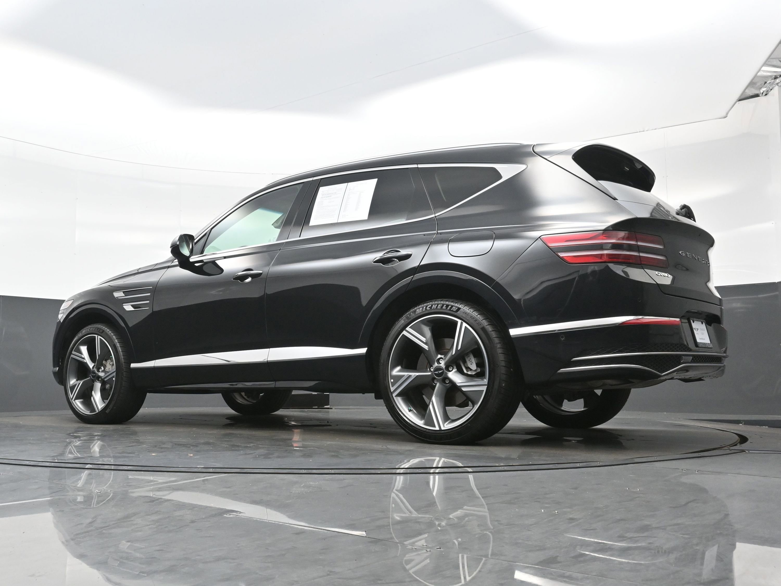 Certified 2025 Genesis GV80 3.5T Prestige image 30