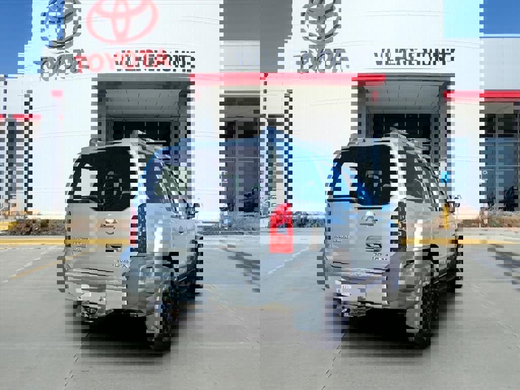 Used 2015 Nissan Xterra PRO-4X w/ Pro-4x Leather Package image 4