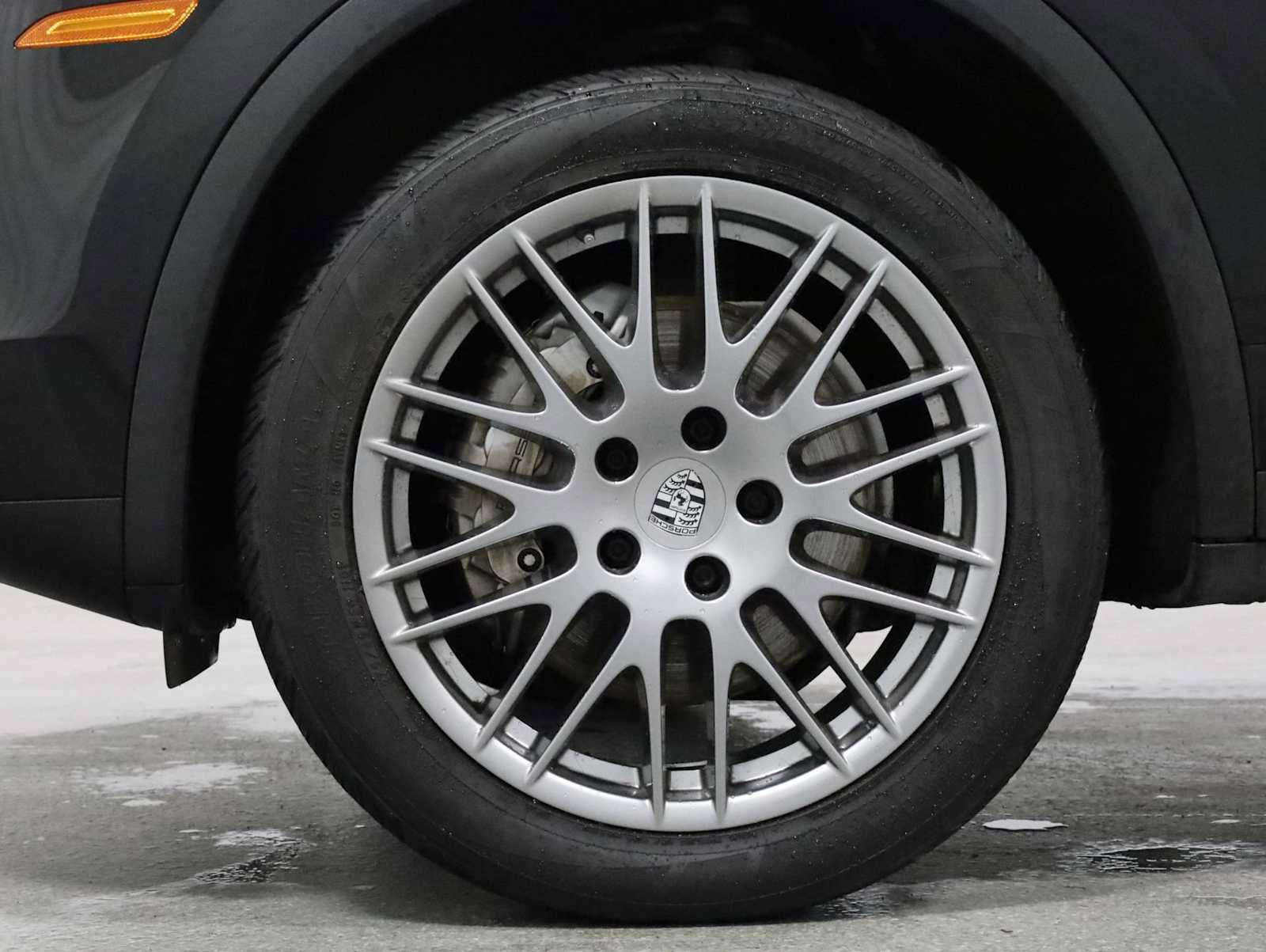 Used 2017 Porsche Cayenne S AWD/4WD image 40